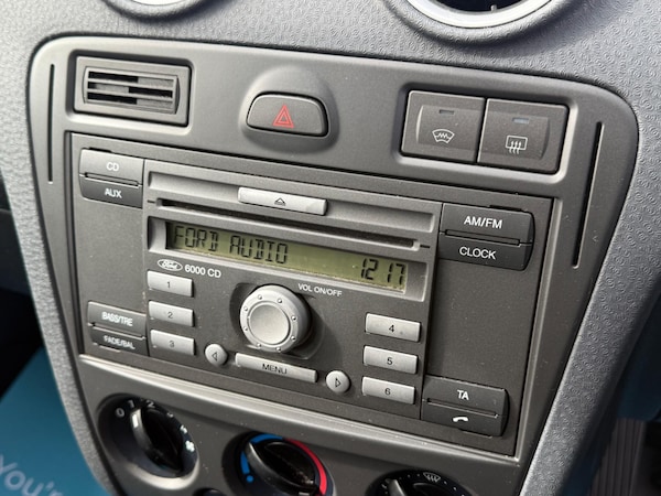 Used Ford Fusion 2010 for sale - 76109858: Photo 18