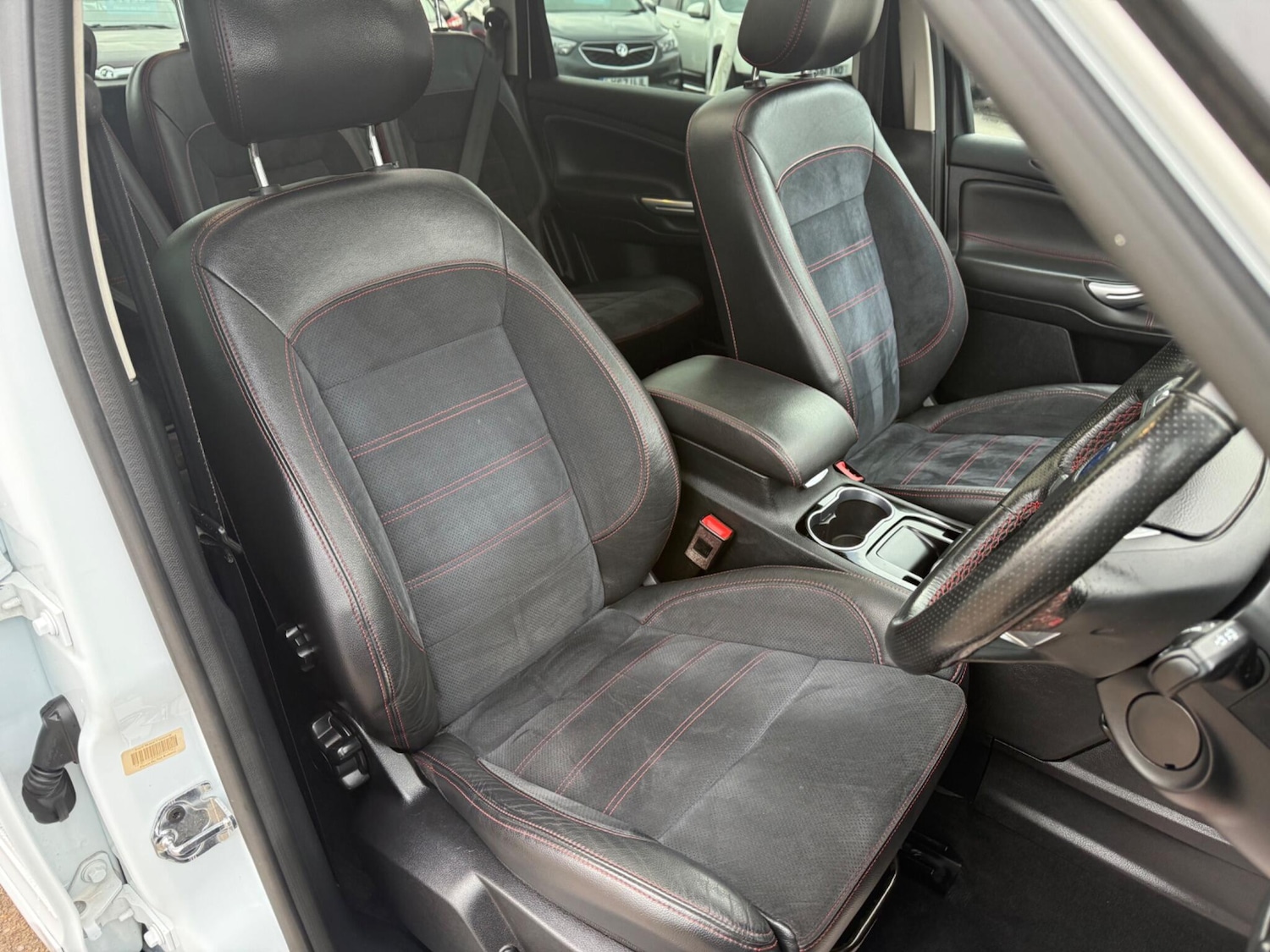 Used Ford S-Max 2013 for sale - 77969964: Photo 11