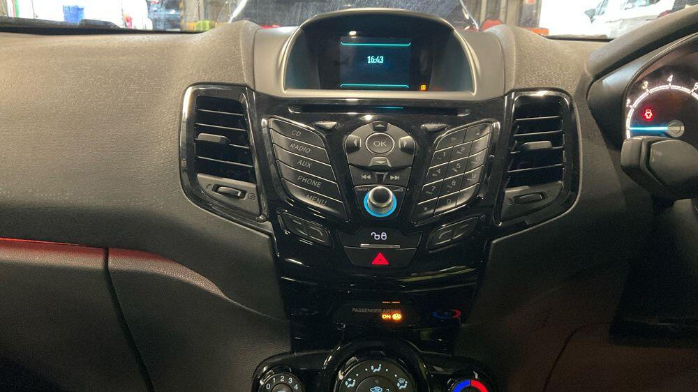 Used Ford Fiesta 2015 for sale - 77016997: Photo 10