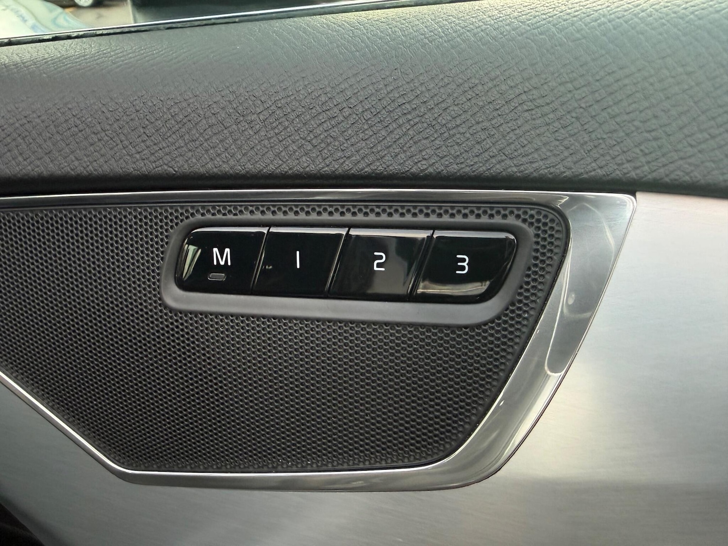 Used Volvo XC90 for sale - 77191778: Photo 15