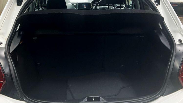 Used Peugeot 208 2015 for sale - 76765649: Photo 13