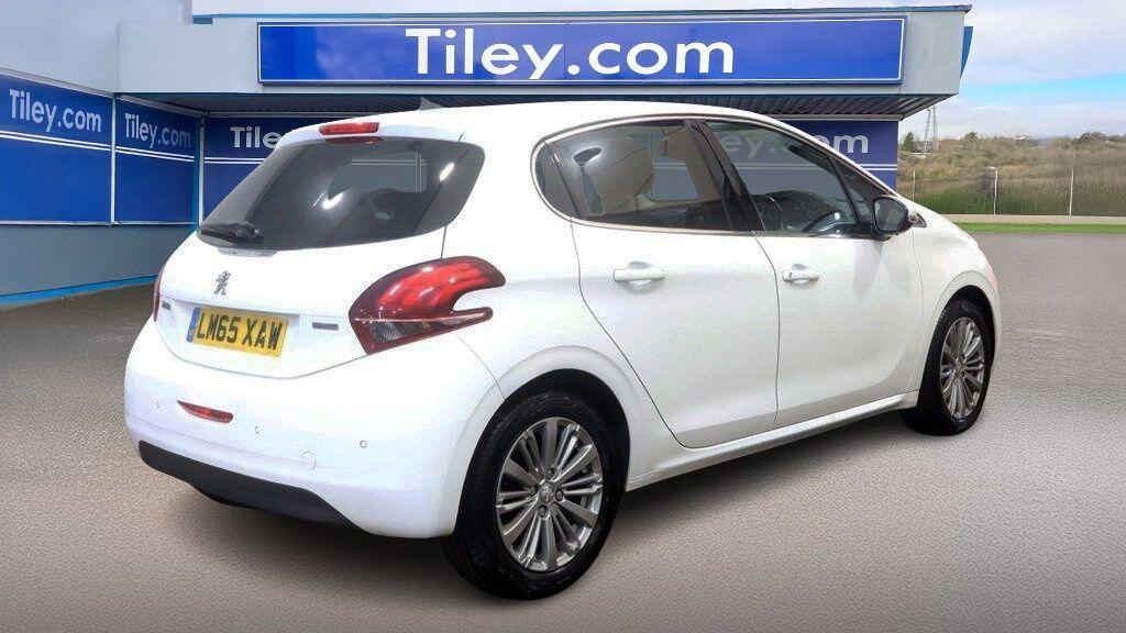 Used Peugeot 208 2015 for sale - 76765649: Photo 8