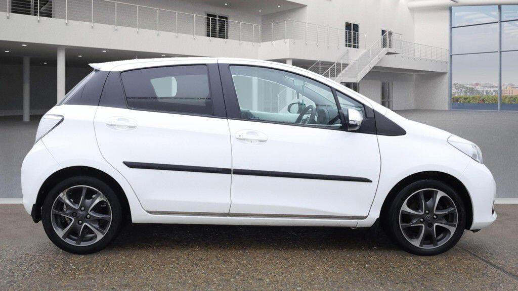 Used Toyota Yaris 2013 for sale - 76993876: Photo 6