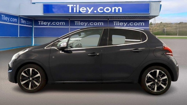 Used Peugeot 208 2018 for sale - 76109780: Photo 5