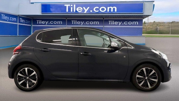 Used Peugeot 208 2018 for sale - 76109780: Photo 6
