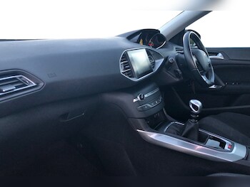 Used Peugeot 308 2018 for sale - 79154112: Photo