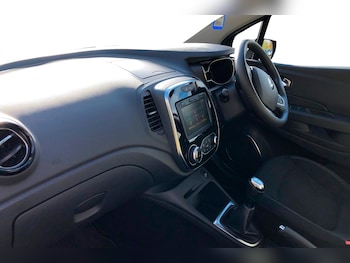 Used Renault Captur 2019 for sale - 79154143: Photo