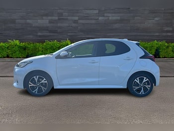 Used Toyota Yaris 2024 for sale - 79623188: Photo