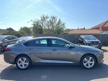 Used Vauxhall Insignia 2019 for sale - 78620844: Photo