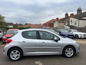 Used Peugeot 207 2011 for sale - 79395123: Photo