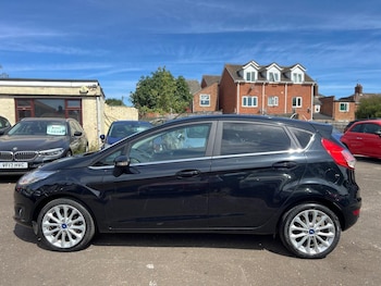 Used Ford Fiesta 2016 for sale - 79395141: Photo