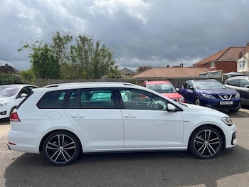 Used Volkswagen Golf 2017 for sale - 78620896: Photo