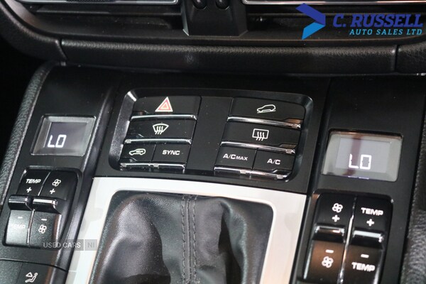 Used Porsche Macan 2021 for sale - 76123463: Photo 24