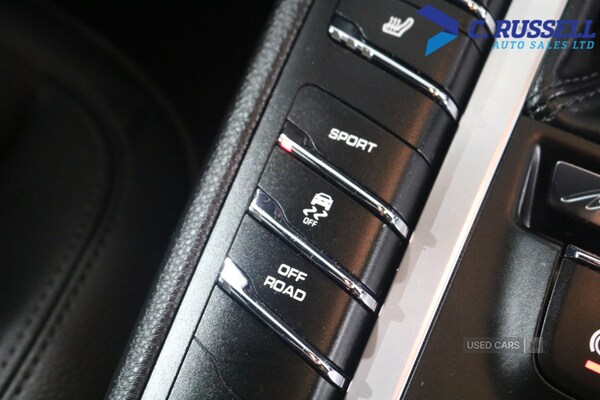 Used Porsche Macan 2021 for sale - 76123463: Photo 28