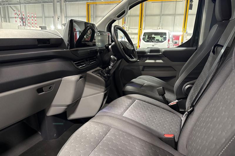 Used Ford Transit Custom 2025 for sale - 76277360: Photo 4