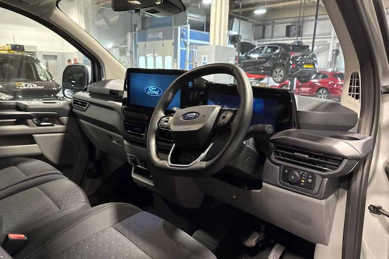 Used Ford Tourneo Custom 2025 for sale - 76819206: Photo 14