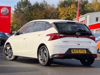 Used Hyundai i20 2022 for sale - 76882654: Photo