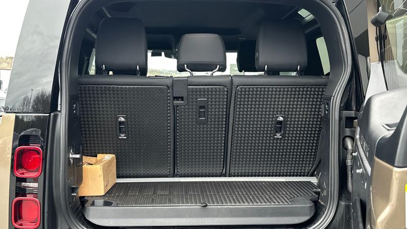 Used Land Rover Defender 2025 for sale - 77301073: Photo 10