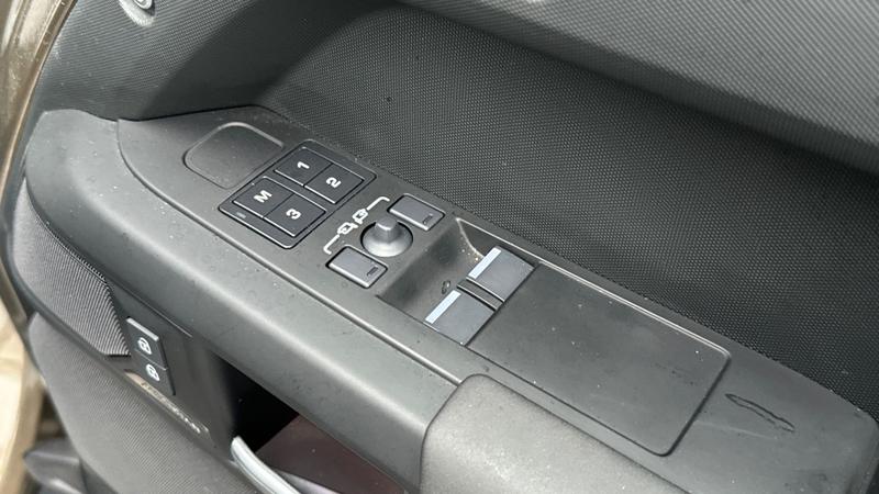 Used Land Rover Defender 2025 for sale - 77301073: Photo 25