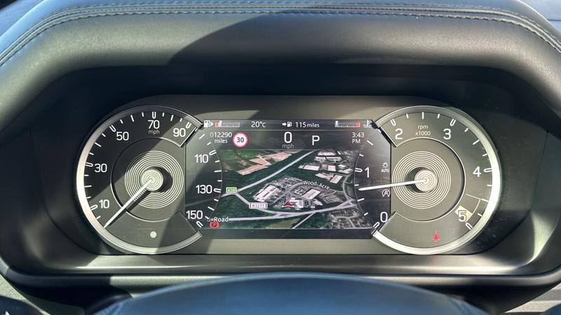 Used Land Rover Defender 2023 for sale - 77301028: Photo 16