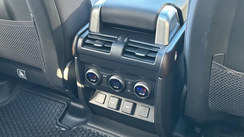 Used Land Rover Defender 2023 for sale - 77301028: Photo 18