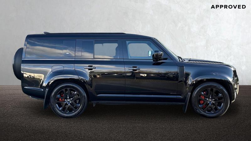 Used Land Rover Defender 2023 for sale - 77301028: Photo 5