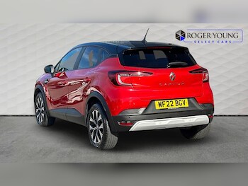 Used Renault Captur 2022 for sale - 77301162: Photo