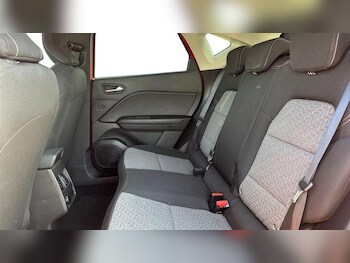 Used Renault Captur 2022 for sale - 77301162: Photo