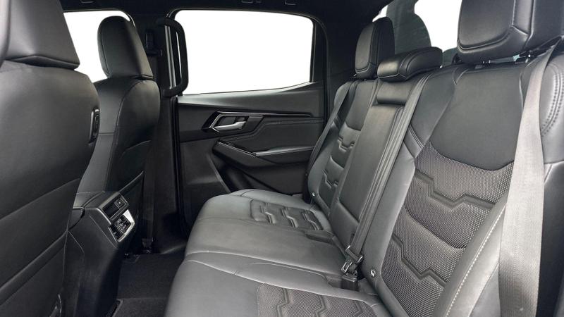 Used Isuzu D-Max 2024 for sale - 77301013: Photo 4