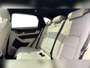 Used Jaguar F-Pace 2024 for sale - 79329910: Photo
