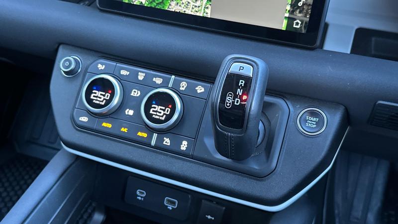 Used Land Rover Defender 2023 for sale - 77301178: Photo 13