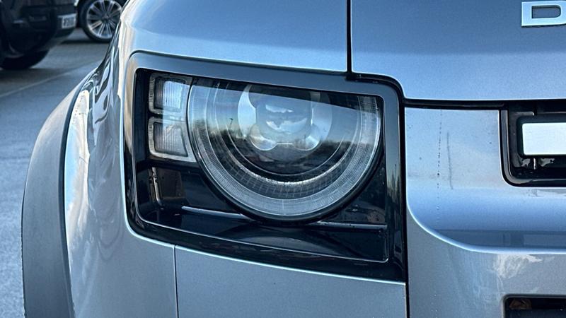 Used Land Rover Defender 2023 for sale - 77301178: Photo 17