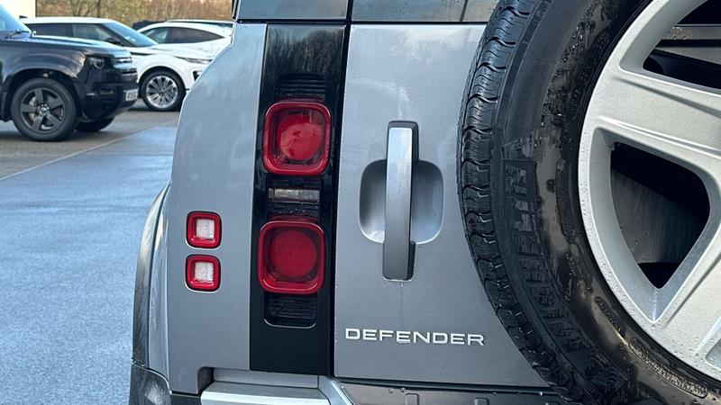 Used Land Rover Defender 2023 for sale - 77301178: Photo 26
