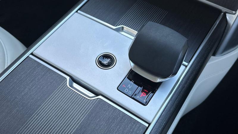 Used Land Rover Range Rover 2025 for sale - 77301182: Photo 13