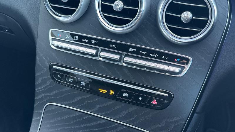 Used Mercedes-Benz GLC 2019 for sale - 77301034: Photo 12