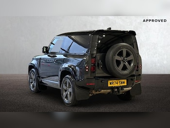 Used Land Rover Defender 2024 for sale - 77301062: Photo