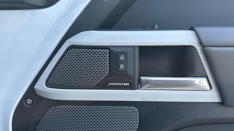 Used Land Rover Defender 2024 for sale - 77301043: Photo 24