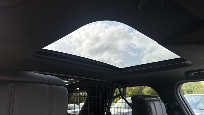 Used Land Rover Discovery 2024 for sale - 77301041: Photo 21