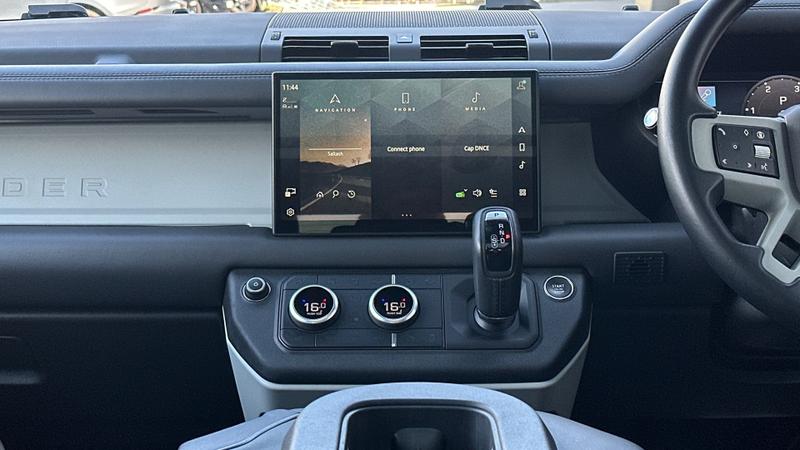 Used Land Rover Defender 2024 for sale - 77301032: Photo 14