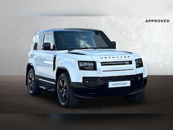 Used Land Rover Defender 2024 for sale - 77301032: Photo