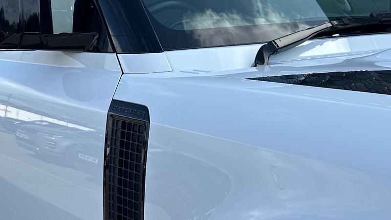 Used Land Rover Defender 2024 for sale - 77301032: Photo 20