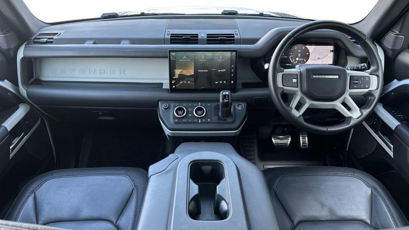 Used Land Rover Defender 2024 for sale - 77301032: Photo 9