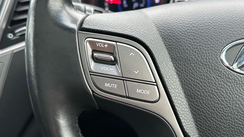 Used Hyundai Santa Fe 2015 for sale - 77301254: Photo 15