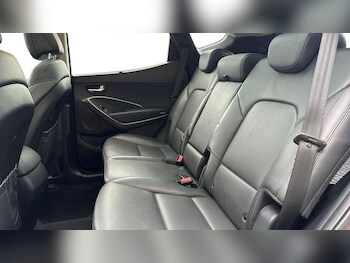 Used Hyundai Santa Fe 2015 for sale - 77301254: Photo