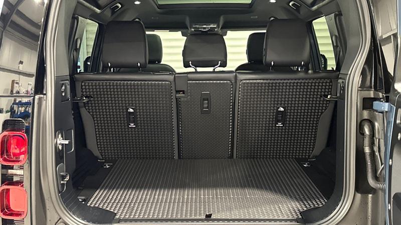 Used Land Rover Defender 2025 for sale - 77301053: Photo 10