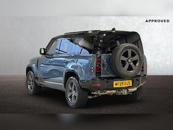 Used Land Rover Defender 2025 for sale - 77301053: Photo