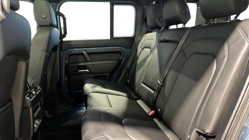 Used Land Rover Defender 2025 for sale - 77301053: Photo 4