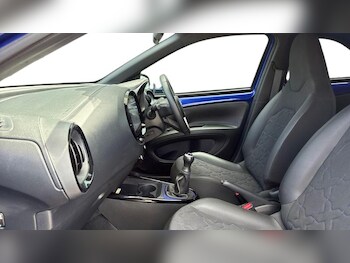 Used Toyota Aygo X 2023 for sale - 77301020: Photo