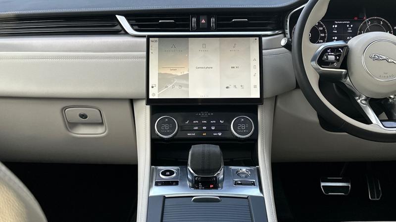 Used Jaguar F-Pace 2023 for sale - 77301022: Photo 14