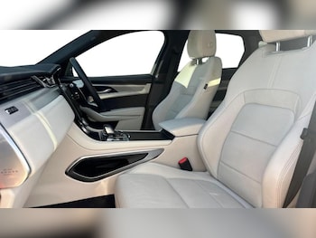 Used Jaguar F-Pace 2023 for sale - 77301022: Photo